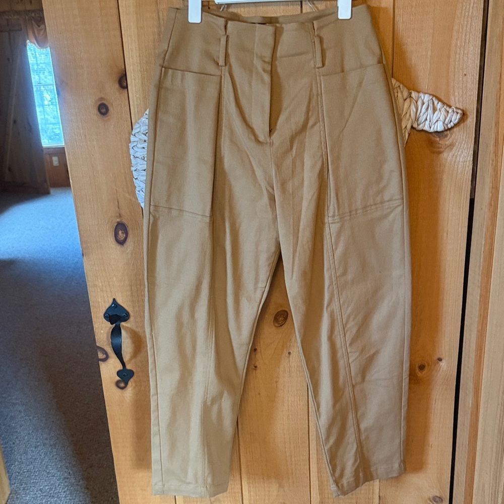 NWOT Banana Republic Cropped Utility Ankle Pants in Tan